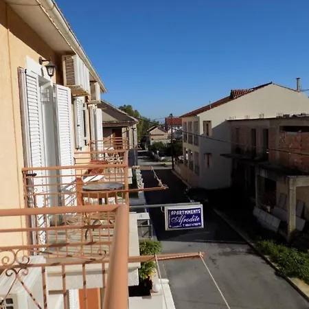 شقة Afrodite 16 Spacious Apartment أيّا إفيميا